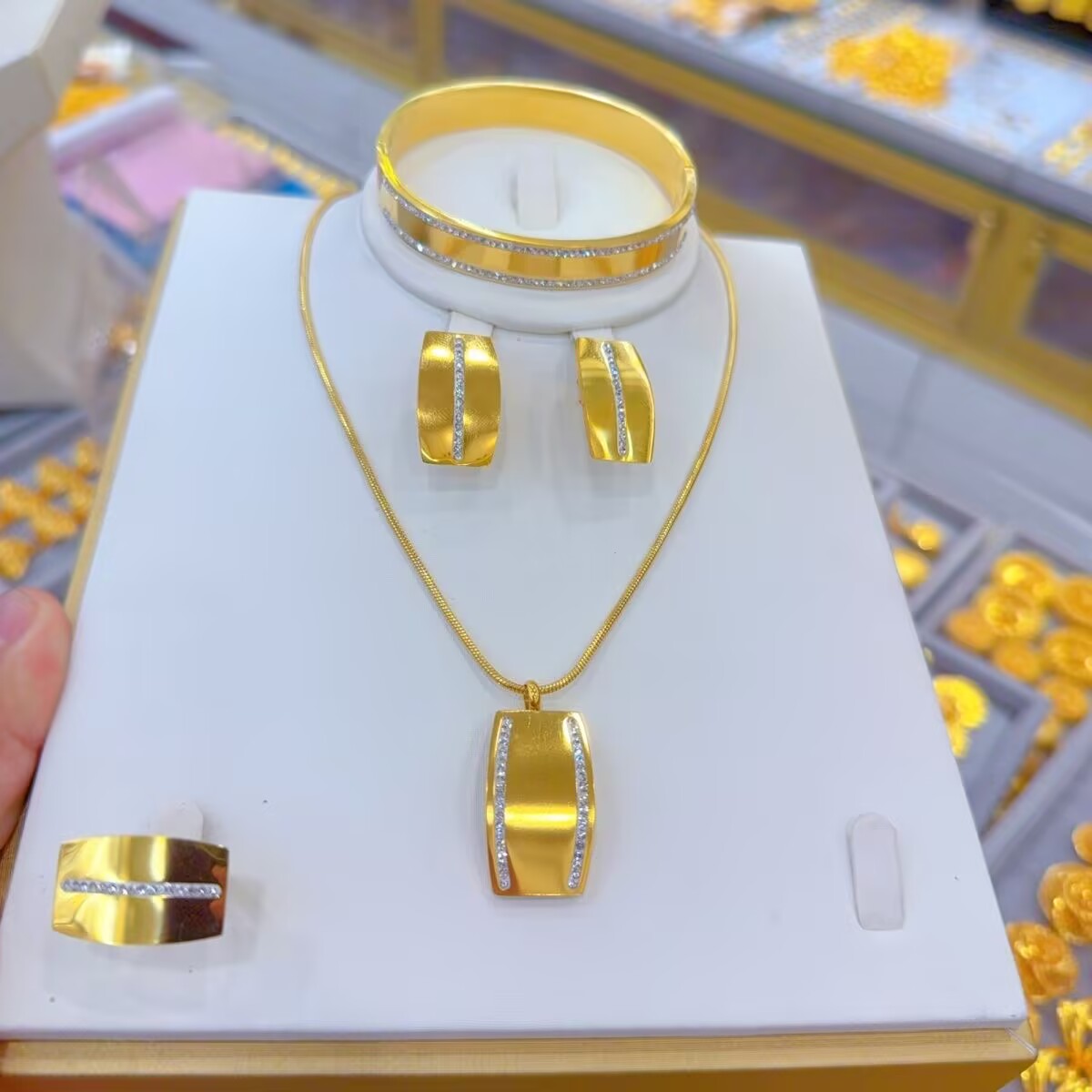 새로운 중동 프랑스어 티타늄 스틸 골드 도금 목걸이 귀 - Titanium Steel Ring 리뷰 및 가격