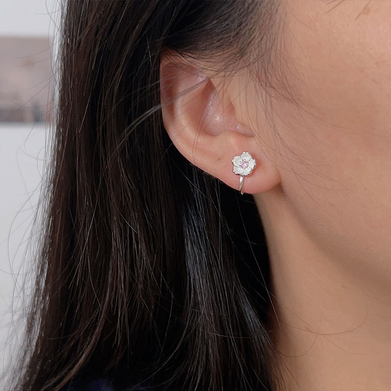 925 스털링 실버 반짝이는 핑크/퍼플 CZ 사랑스러운 - Ear Cuff No Piercing 리뷰 및 가격
